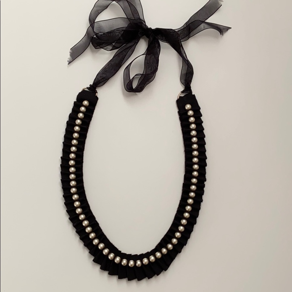 Pleated ribbon and pearl necklace